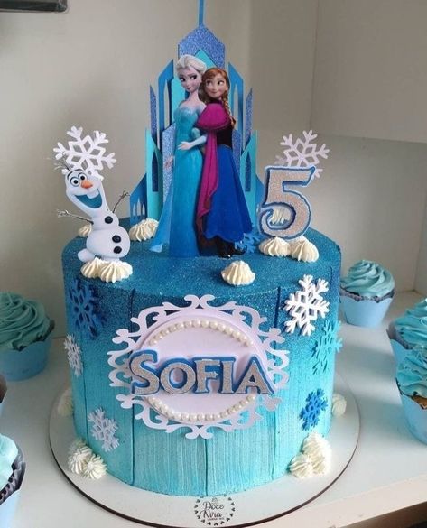 Frozen Cake Designs, Elsa Birthday Cake, Frozen Birthday Party Cake, Pastel Frozen, Frozen Themed Birthday Cake, Frozen Birthday Party Decorations, Frozen Theme Cake, Donut Themed Birthday Party, Animal Birthday Cakes