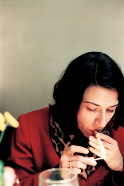 Donna Tartt by Gilles Peress (1993) Escape The Night, Donna Tartt, Women Writers, Gone Girl, Writers And Poets, French Photographers, The Secret History, I Icon, Dark Academia