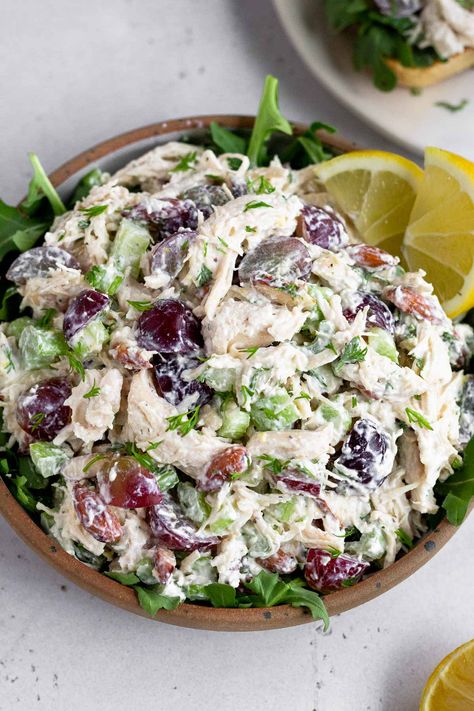 Healthy chicken salad with grapes and almonds and made with greek yogurt for more protein. Perfect for sandwich, salads, or meal prep! Healthy Greek Yogurt Chicken Salad, Chicken Salad Recipe With Grapes Healthy, Healthy Grape Salad, Chicken Salad Greek Yogurt, Chicken Salad Recipe Healthy, Chicken Salad With Greek Yogurt, High Protein Chicken Salad, Paleo Chicken Salad, Salad With Grapes