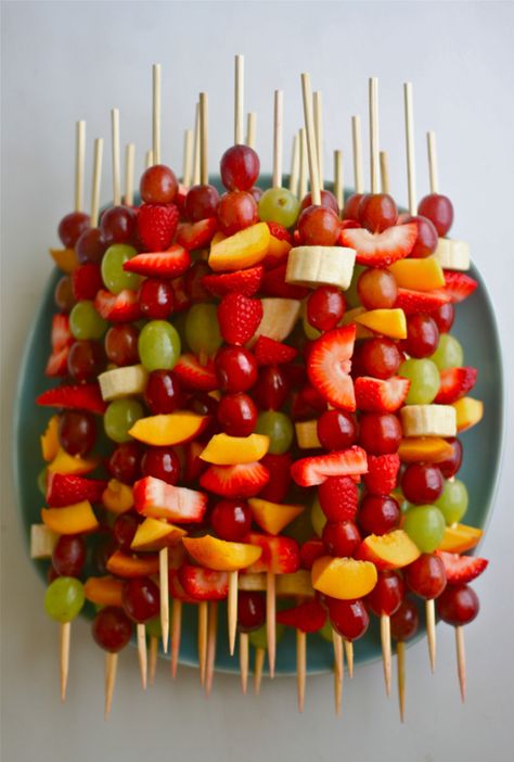 12 great ideas for a stay-at-home family New Years Eve party - BritMums Tropisk Fest, Festival Games, Fresh Fruit Recipes, Fruit Kabobs, God Mat, Snacks Für Party, Birthday Food, Fruit Recipes, Wedding Food