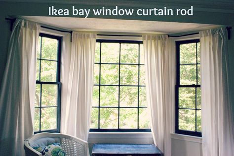 Ikea Window Seat, Bay Window Exterior, Bay Window Rod, Bay Window Treatments, Diy Window Seat, Apartment Curtains, Bay Window Living Room, Bay Window Curtain Rod, Bay Window Curtain