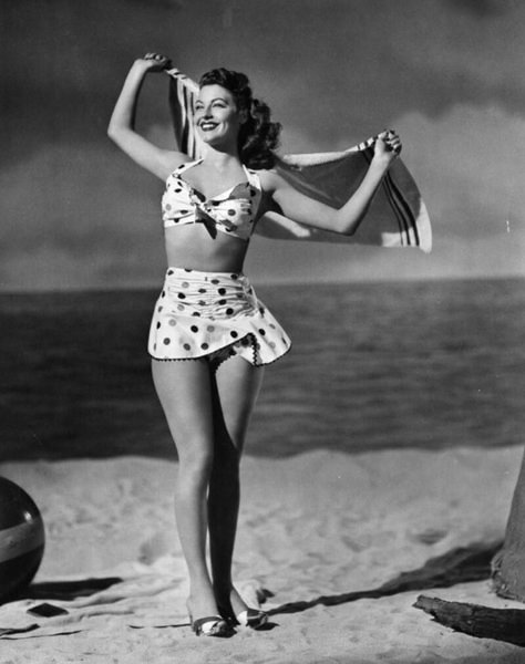 Ava Gardner | from my tumblr blog | TOSHIO Y | Flickr Vintage Two Piece Swimsuit, Polka Dots Fashion Vintage, Ava Gardener, Vintage Bikinis, Bikinis Retro, Dots Fashion, Glamour Vintage, Polka Dots Fashion, Vintage Swim