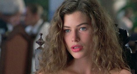 Carre Otis, Wild Curly Hair, Wild Orchid, European Women, Beauty Icons, Curly Girl, Romantic Style, Classic Beauty, Maquillaje De Ojos