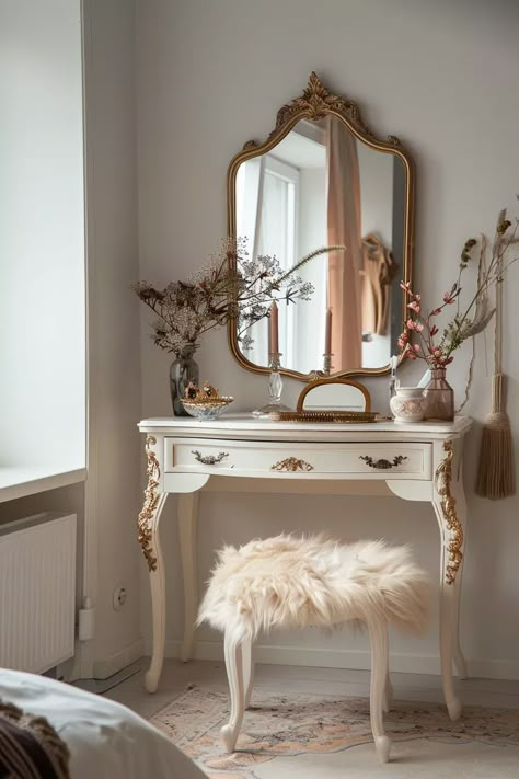 37 Cozy Bedroom Ideas for a Snug Retreat French Pink Bedroom, Bedroom With Dressing Table, Bedroom Vanity Ideas, Vanity Table Ideas, Vanity Ideas Bedroom, Makeup Room Ideas, Radiant Makeup, Makeup Dresser, Cozy Bedroom Ideas