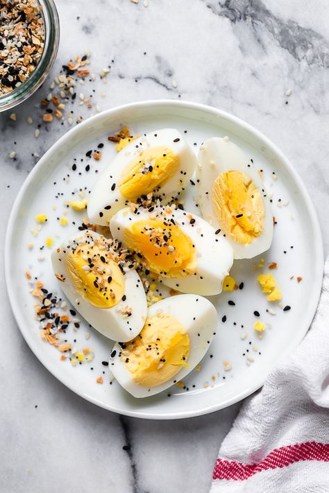 Air Fryer Hard Boiled Eggs Boiled Egg Recipe, Air Fryer Hard Boiled Eggs, Creative Egg Recipes, Asparagus Egg, Best Egg Recipes, Boiled Egg Recipes, Easy Egg Salad, Classic Egg Salad, Making Hard Boiled Eggs