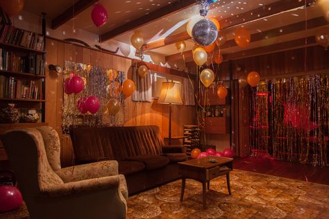 http://horton-stephens.com/news/matt-henry-2/ That 70s Show Basement Aesthetic, 70s Hangout Room, 70s Theme House, 90s House Party Aesthetic, 1970s Aesthetic Home, 70s Bar, 70s Lounge, Party Moodboard, Garage Hangout