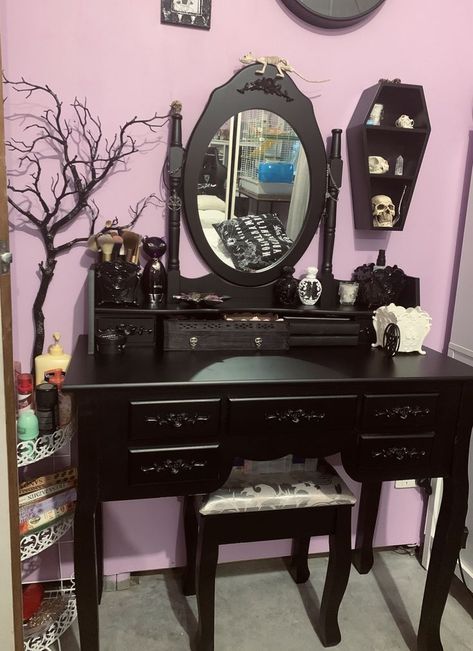 (paid link) You obsession our fabulous makeup room ideas if you are tired of maddening to put upon your makeup in the bathroom. Goth Vanity, Gothic Room Ideas, Goth Room Ideas, Gothic Vanity, Vampire Room, Goth Bedroom Ideas, Makeup Room Ideas, Gothic Decor Bedroom, Goth Bedroom