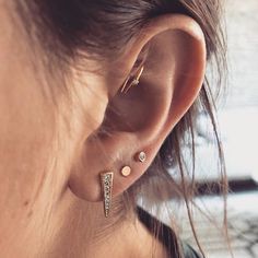 Untitled Maison Miru, Piercing Guide, Ear Party, Cartilage Hoop, Flat Back Earrings, Lobe Piercing, Gauged Earrings, Cartilage Piercing, Shooting Star