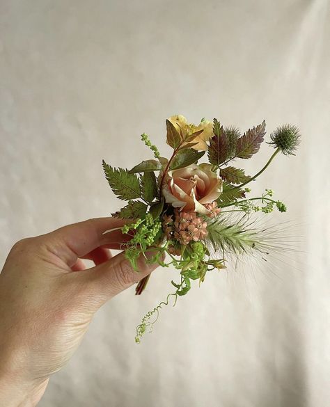 Dainty Boutonniere, Dainty Corsage, Whimsical Boutonniere, Wild Flower Boutonniere, Spring Boutonniere, Fall Boutonniere, Fall Boutonnieres, Elopement Bouquet, Italian Flowers