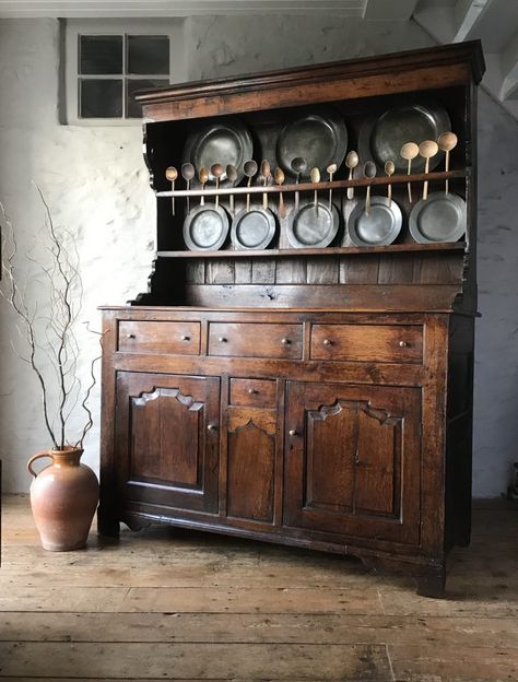 Kitchen Welsh Dresser, Antique Kitchen Dresser, 18th Century Home Interior, Welsh Furniture, 18th Century Cottage, Antique Welsh Dresser, Upstairs Apartment, Carmarthenshire Wales, Dresser Bar