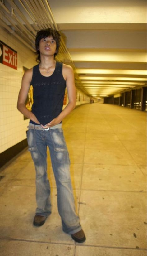 Twink Outfit, 2000s Fashion Outfits Men, Twink Fashion, 2000s Boys Fashion, 2000s Boys, Models Off Duty Style, Mens Outfit Inspiration, Y2k Outfits, Little Outfits