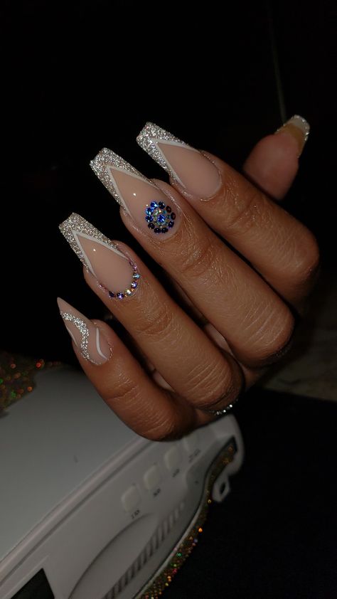 Glitter Tip Nails Coffin, Vegas Nails Coffin, Nail Inspo Reflective Glitter, Vegas Nails Ideas Coffin, Glitter French Nails Coffin, Reflective Glitter Nails Art Designs, Coffin Glitter French Tip Nails, Reflective Nail Art, Reflecting Nails