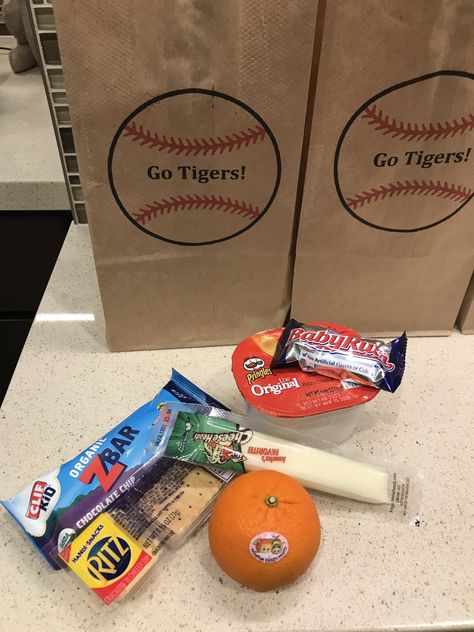 Little League Snacks! Cute Baseball Snacks, Team Soccer Snacks, Snacks For Little League Team Mom, Tball Snacks For Team Treat Bags, Baseball Game Day Snacks, Baseball Team Snacks Goodie Bags, Baseball Snack Ideas Little League, Little League Snack Ideas, Tee Ball Snack Ideas