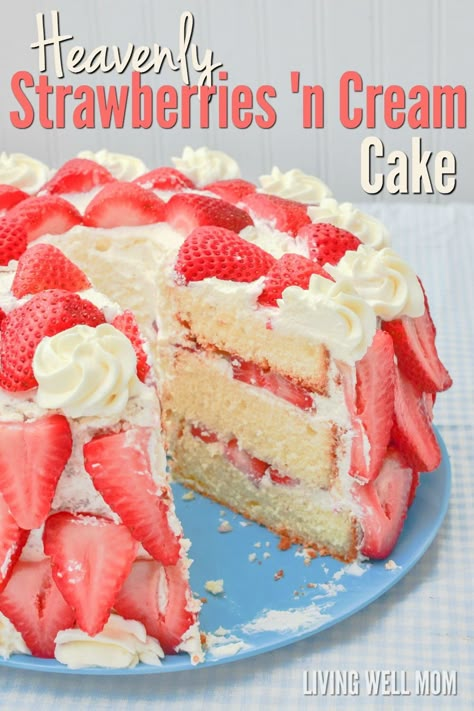 Strawberries N Cream, Strawberry Cream Cake, Strawberry Cream Cakes, Strawberry Dessert Recipes, Strawberry Cake Recipes, Strawberry Dessert, Recipe Journal, Homemade Whipped Cream, Strawberry Cream