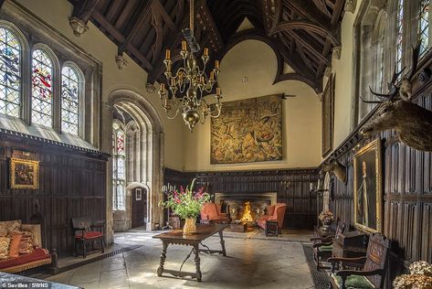 Tudor Interior Design, Wood Panelled Walls, Panelled Walls, Castle Interiors, British Houses, Oak Front Door, Houses Uk, Pansy Parkinson, Exquisite Gardens