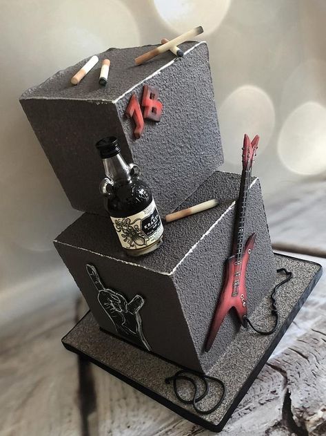 Heavy metal cake - cake by Renatiny dorty - CakesDecor Men Cakes, Interesting Cakes, Music Cake, Rock Cake, Movie Cakes, Bff Birthday Gift, Bff Birthday, Happy 4th Birthday, Cakes For Men