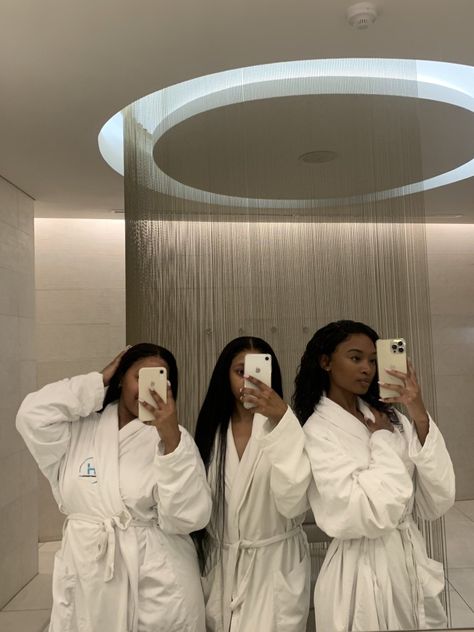 Black Women Friends Aesthetic, Holiday Pictures Black Women, Black Woman Friends, Healthy Friendship Aesthetic Black, Black Female Friendship Aesthetic, Black Female Friendship, Black Sisterhood Aesthetic, Spa Day Black Women, Spa Aesthetic Black Women