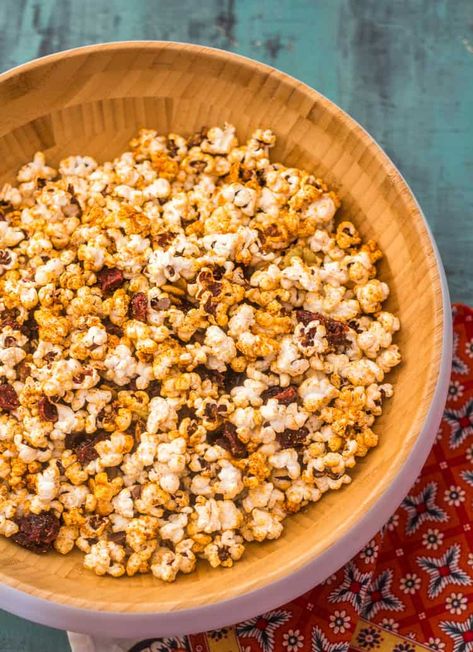 Sweet, spicy, savory (and tart!) in perfect harmony... Sweet Tajin Popcorn with Pepitas and Chocolate may just rock your world and just in time for National Popcorn Month! #nationalpopcornmonth #popcornrecipes #tajínpopcorn #sweettajínpopcorn #Mexicanpopcornrecipes #sweetsavorypopcorn #snackrecipes Tajin Popcorn, Gourmet Popcorn Recipes, 2023 Meals, Tajin Recipes, Savory Popcorn, Gluten Free Popcorn, High Fiber Snacks, Fiber Snacks, Sweet Popcorn