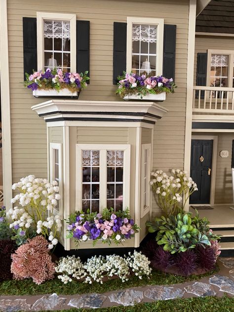 Outside Doll House Ideas, Miniature Dollhouse Exterior Ideas, Doll House Front Porch, Dollhouse Porch Railing Diy, Miniature House Exterior, Victorian Farmhouse Dollhouse, Doll House Outside, Dollhouse Exterior Ideas Color Schemes, Victoria Farmhouse Dollhouse