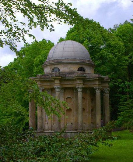 rotunda at Stourhead in Wiltshire Georgian Garden, Indian Jones, Garden Folly, Walter Mitty, England Homes, Dorm Posters, Painting Inspo, English Country House, Foto Art