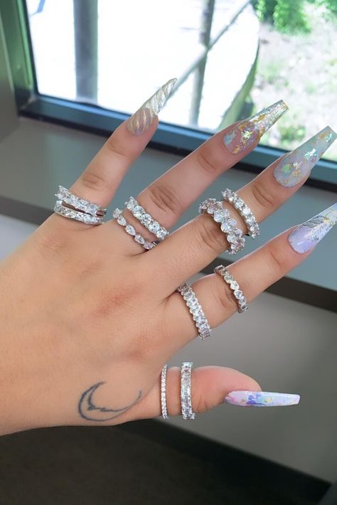 Rings Baddie, Baddie Rings, Hand Jewelry Rings, Affordable Rings, Expensive Jewelry Luxury, Stylish Rings, Luxury Rings, Classy Jewelry, Expensive Jewelry