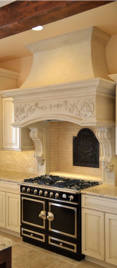 Modern Kitchen Stoves, Amazing Kitchens, Oven Hood, Black Oven, White Range, French Country Kitchens, Kitchen Range Hood, Kitchen Hoods, Classic Kitchen