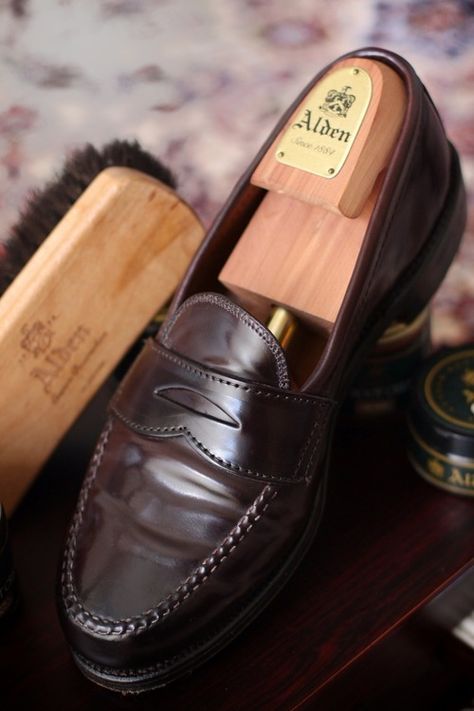 Excited to Wear This Spring — Die, Workwear! Shell Cordovan Shoes, Alden Shoes, Chamois Shirt, Cordovan Shoes, Proper Cloth, Fishing Jacket, Gentleman Shoes, Penny Loafer, Penny Loafers