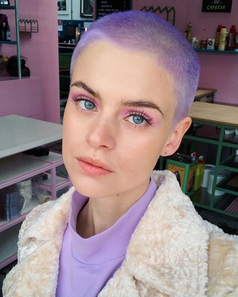 Hair Cuts And Styles, Balayage Hair Colour, Shaved Head Styles, Beautiful Wedding Hairstyles, Buzzed Hair Women, Short Purple Hair, Buzz Cut Women, Dyed Hair Purple, Buzzed Hair