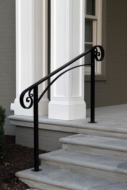 Front Door Railing Ideas, Front Porch Stairs, Outdoor Handrail, Front Porch Railings, Outdoor Stair Railing, Wrought Iron Stair Railing, Porch Stairs, Front Door Steps, Front Porch Steps