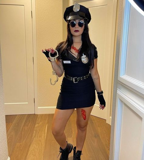 Cop Outfit Women, Police Makeup Halloween, Police Outfit Women, Halloween Police Woman, Police Costume Women, Cop Costumes For Women, Ideas Disfraz, Police Costume, Female Cop