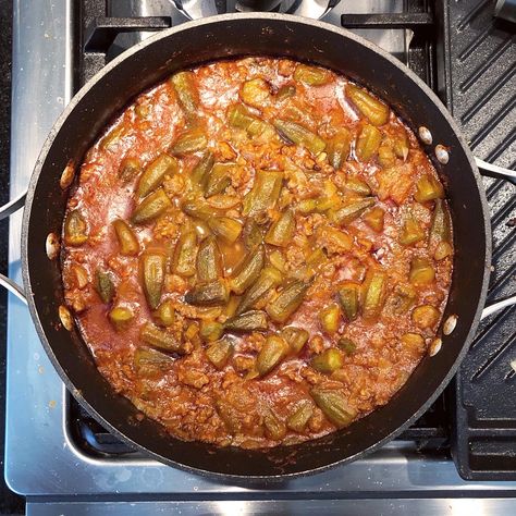 Egyptian Okra Stew with Ground Beef Recipe (Bamia Bil Lahma) – Home Is A Kitchen Egyptian Okra Recipe, Ocra Recipe, Stew With Ground Beef, Jordanian Food, Egyptian Recipes, Okra Stew, Ground Beef Recipe, Recipes With Ground Beef, Okra Recipes