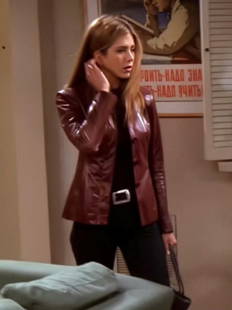 Rachel Green Fashion Aesthetic, Jennifer Aniston Style 90s Fashion, 90s Working Women Style, Jen Aniston Outfits, Rachel Green Birthday Outfit, Jennifer Aniston 90s Fashion, 90s Working Woman, Jennifer Aniston Early 2000s, Rachel Friends Fashion