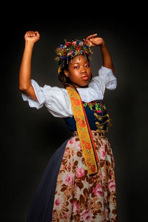 Trinidad and Tobago 🇹🇹 South African Traditional Clothing, Slavic Fashion, Polish Traditional Costume, Reference Clothes, Polish Folklore, Folklore Fashion, Slavic Folklore, Polish Folk, Folk Clothing