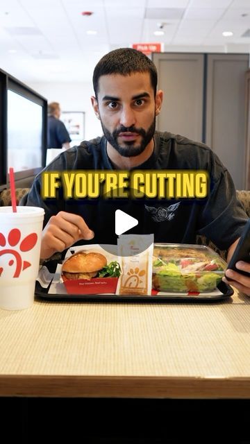 Mario Macias | Fitness Coach on Instagram: "Chic fil a is the spot if you’re looking to have a high protein macro friendly meal 

This meal honestly kept me full for a good minute as well

Keep in mind that when you’re eating out, macros aren’t always going to be 100% accurate and sodium it generally going to be a little on the higher end so don’t freak out if you wake up a little heavier the next day 

This is why if I do decide to eat out I stick to places that have the same serving sizes no matter the location 

✅ Chic fil a 
✅ Starbucks 
✅ In n out 

Etc" Healty Meals, Air Fryer Recipes Chicken Breast, Serving Sizes, Air Fryer Recipes Chicken, Recipes Chicken, Fitness Coach, Fryer Recipes, The Spot, Serving Size