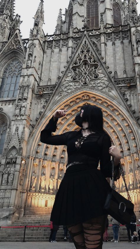 Gothic Graduation Cap, Goth Graduation Pictures, Cathedral Photoshoot, Goth Instagram Feed, Goth Cathedral, Gothic Graduation, Egirl Instagram, Gothic Poses, Gothic Instagram