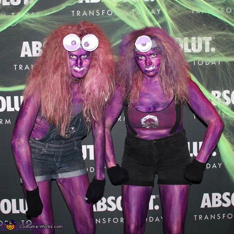 Purple Minion Halloween Costume, Evil Minion Costume, Minions Costumes, Purple Minion Costume, Best Diy Costumes, Minions Costume, Cool Couple Halloween Costumes, Purple Minion, Twin Costumes