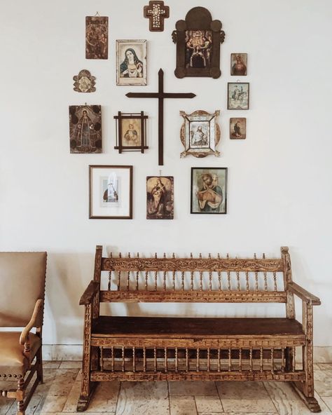 Leigh Gill (@leighannrules) • Instagram photos and videos Spanish Colonial Decor, Mexican Hacienda, Spanish Decor, Catholic Decor, Mexican Home Decor, Mexican Home, Spanish Style Home, Casas Coloniales, Southwest Decor