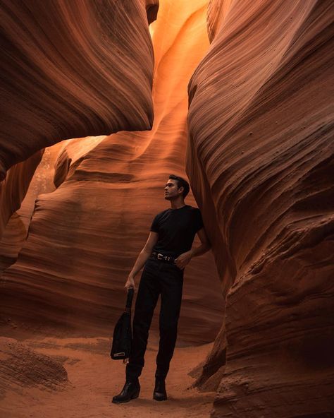 galla on Instagram: “canyon dweller 🏜 excited to show you guys my trip to amangiri with @tomfordbeauty for the launch of #TFOmbreLeather #TFTravels | photo:…” Antelope Canyon Photoshoot, Canyon Photoshoot, Photoshoot Arizona, Antelope Canyon Photography, Growing And Glowing, Utah Travel, Geek Fashion, Arizona Travel, Modern Gentleman