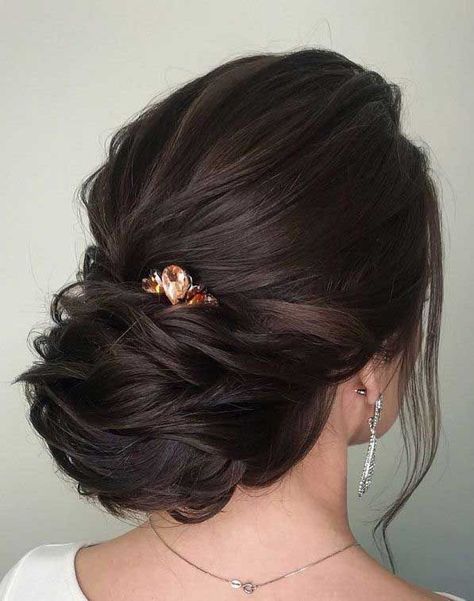 Indian Bridal Updo, Classic Chignon, Indian Bridal Hair, Textured Updo, Wedding Haircut, Unique Wedding Hairstyles, Bride Updo, Wedding Bun Hairstyles, Wedding Updos