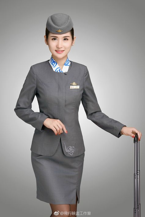 Cabin Crew Outfit, Stewardess Uniform, Airline Uniforms, Modern Hanbok, Flight Attendant Fashion, Flight Attendant Uniform, Female Pilot, Uniform Fashion, Modern Trend