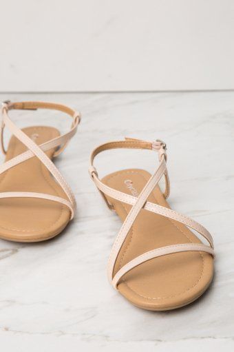 Shoe Size Chart Kids, Pretty Sandals, Simple Sandals, Fashion Shoes Sandals, Sandals Outfit, Trending Sandals, Shoes Flats Sandals, Stylish Sandals, Girly Shoes