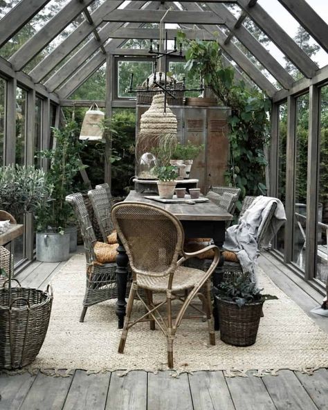 35+ Amazing conservatory greenhouse ideas for indoor-outdoor bliss Greenhouse Vibes, Hip Roof Design, Conservatory Greenhouse, Greenhouse Ideas, Home Greenhouse, Backyard Greenhouse, Greenhouse Plans, Garden Stool, Cheap Decor