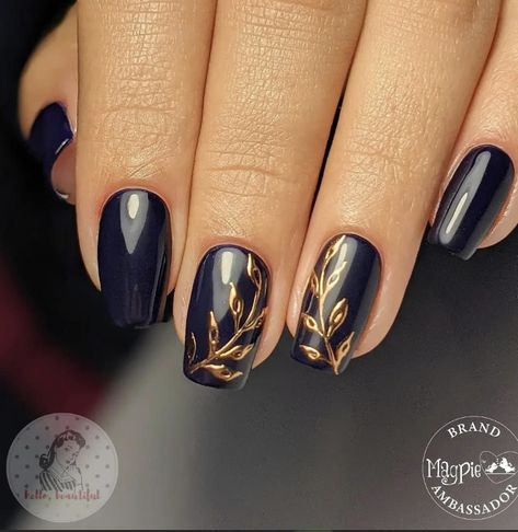 Navy And Bronze Nails, Fall Nails Navy Blue And Gold, November Nails Blue, Navy And Copper Nails, Autumn Blue Nails, Navy And Gold Nails Design, Navy Fall Nails, Dark Fall Nails Designs, Dark Blue And Gold Nails