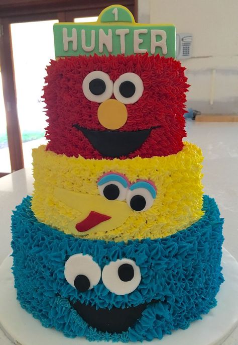 Sesame Street Birthday Party Ideas Cake, Cookie Monster And Elmo Cake, Big Bird Cake, Elmo And Cookie Monster Birthday Party, Diy Sesame Street Cake, Sesame Street Birthday Cake Ideas, Sesame Street Cakes, Sesame Street Smash Cake, Sesame Street Cake Ideas