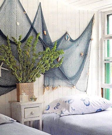 Chic Bedrooms -16 Nautical Design Ideas: http://www.completely-coastal.com/2011/02/chic-bedrooms-nautical-design-ideas.html Beach Home Interiors, Nautical Bedding, Deco Marine, Nautical Room, Ocean Room, Nautical Bedroom, Dream Beach Houses, Beach Room, Twin Beds