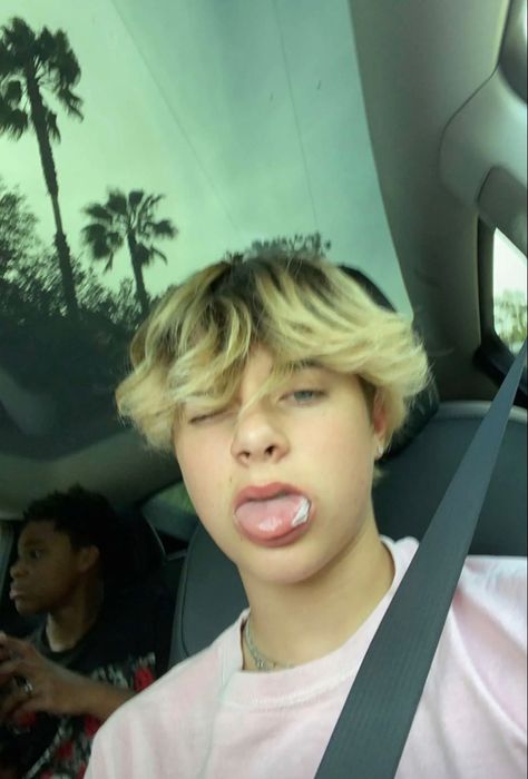 Gavin Mangus, Tiktok Crush, Gavin Magnus, Surfer Hair, Guy Pics, Cute Guy Pics, Crush Pics, Cute Guy, Cute Celebrities