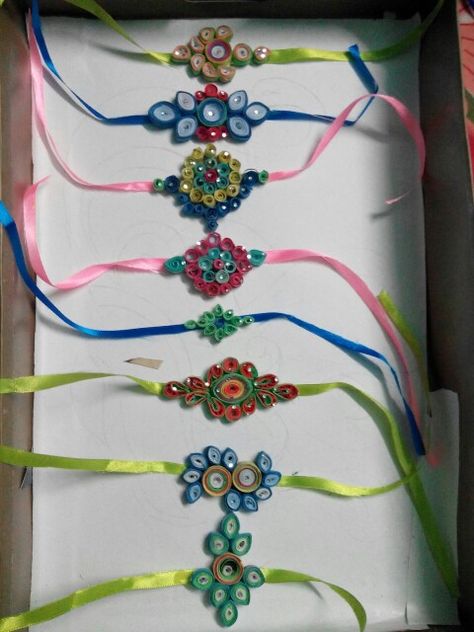 Rakhi Quelling Rakhi, Quilling Rakhi, Handmade Rakhi Designs, Paper Quilling Earrings, Handmade Rakhi, Rakhi Design, Quilling Earrings, Journal Books, Diy Journal Books