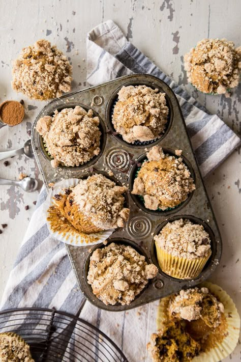 Chai Chocolate, Muffins With Streusel Topping, Pear Muffins, My Season, Pumpkin Chai, Streusel Topping, Crumble Topping, Chocolate Chip Muffins, Fall Baking