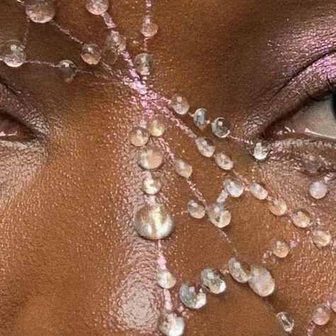 Avant Garde Makeup, Wet Look, Creative Makeup Looks, Nyx Cosmetics, Fantasy Dress, Makeup Goals, Photography Projects, Colorful Makeup, Creative Makeup