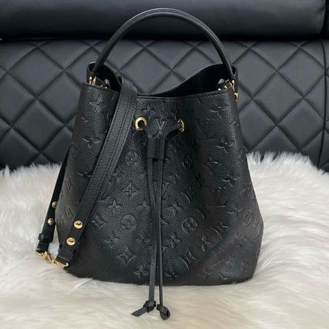 Authentic Louis Vuitton Bag That Looks Brand New. No Scratches, Stains, Tears Or Anything. Freshley Cleaned. Comes With Long Strap And Short Leather Handle Strap. I Can’t Find The Authentication Paper u0026 Dust Bag Due To A Recent Move But Every Item On Poshmark Over $500 Goes To Hq So It Will Be Verified For You. Will Not Entertain Low-Ball Offers. Spent Around 4k With Taxes A Year Ago For This Bag And It Is In Excellent Condition. #louisvuittonhandbagsfake #louisvuittonhandbagsoutlet #louis Néonoé Mm, Louis Vuitton Handbags Outlet, Louis Vuitton Monogram Bag, Authentic Louis Vuitton Bags, Louis Vuitton Neonoe, Black Louis Vuitton, Louis Vuitton Collection, Classic Handbags, A Year Ago